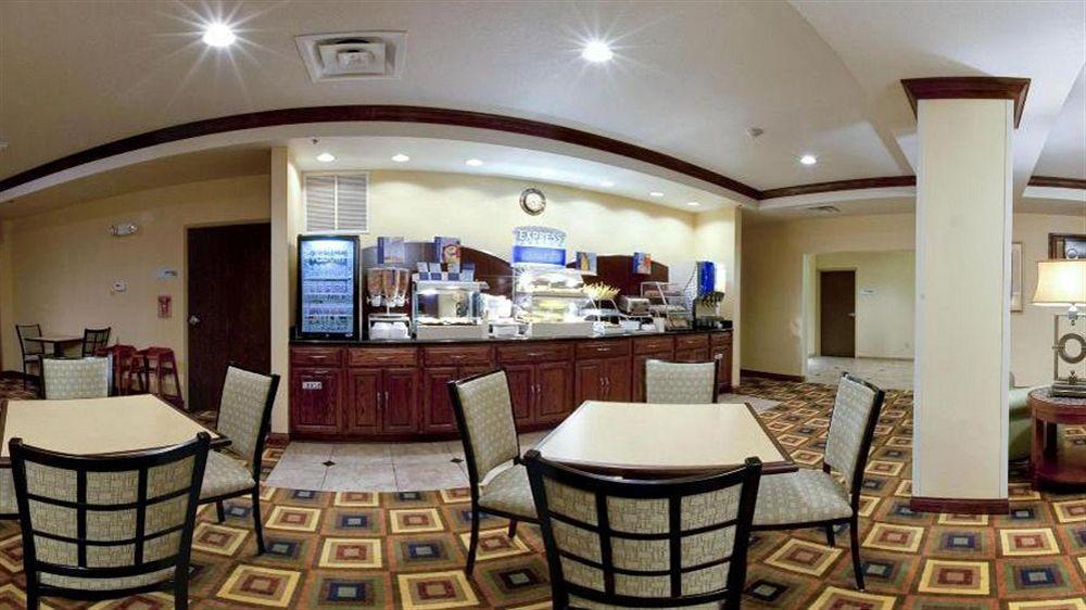 Holiday Inn Express Childress By Ihg מראה חיצוני תמונה