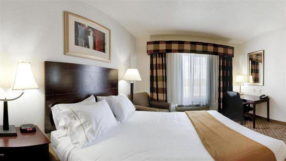 Holiday Inn Express Childress By Ihg מראה חיצוני תמונה